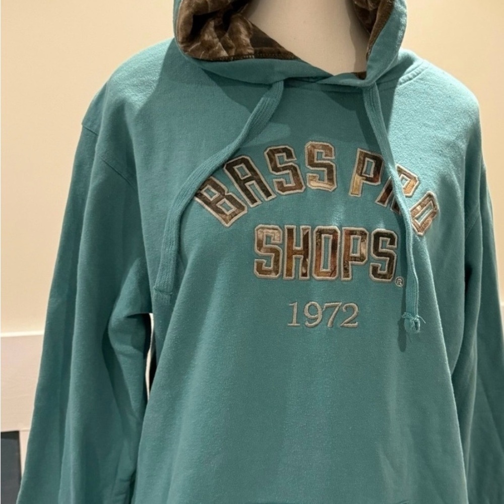 BUNDLE : 3 Graphic Hoodies | Rolling Stones ~ Bass Pro ~ Cabelas | Woman’s Large - Picture 7 of 12